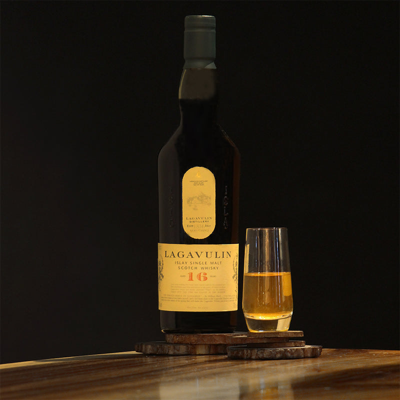 Lagavulin 16 Year Old - Islay Whisky